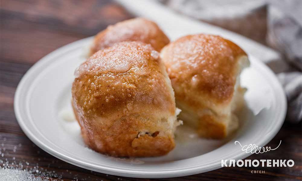 Пампушки с ромовой глазурью