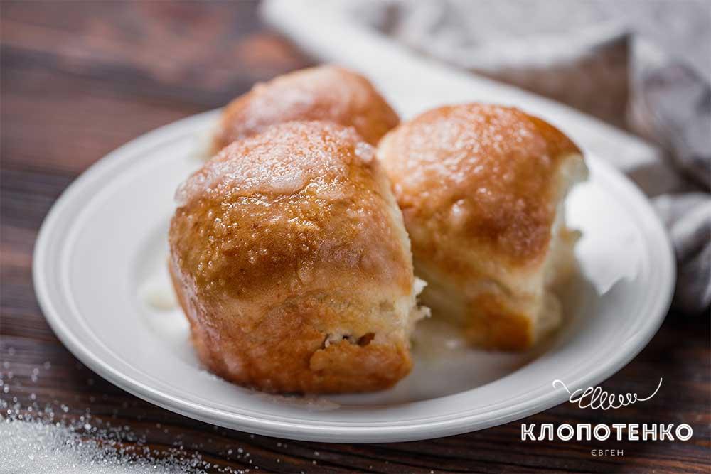 Пампушки с ромовой глазурью