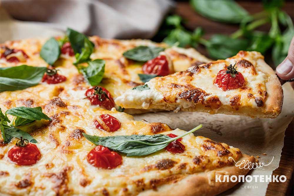 Піца з м'ясом криля