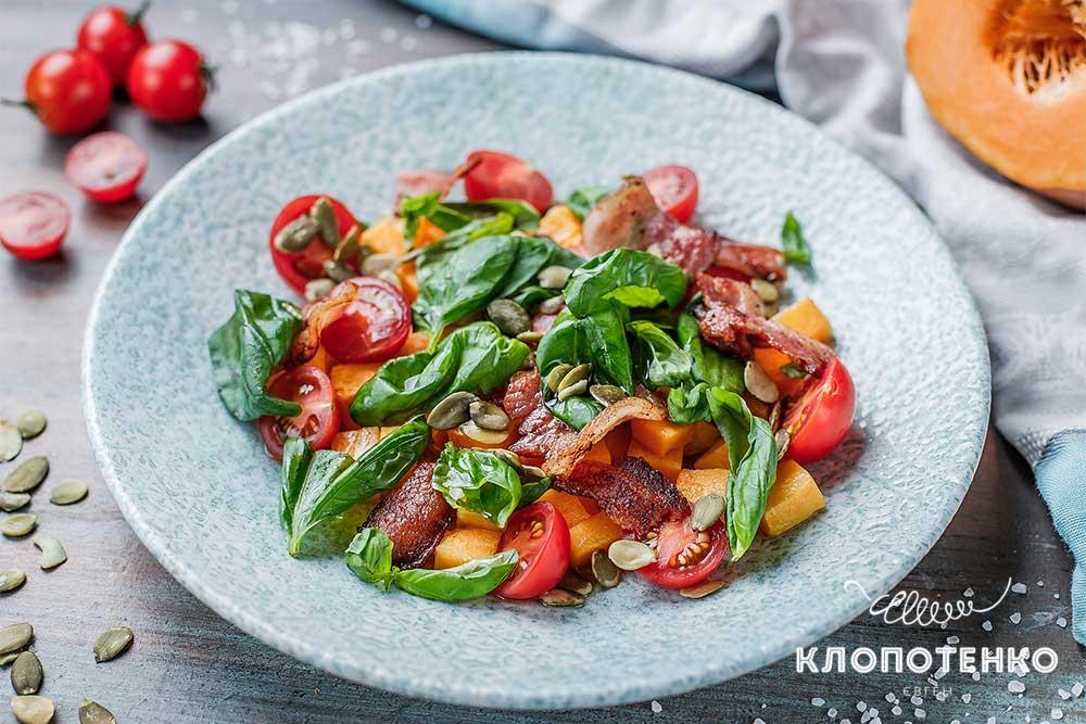 Салат с беконом и тыквой