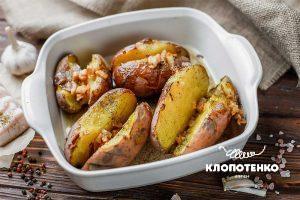 Картопля з салом і часником