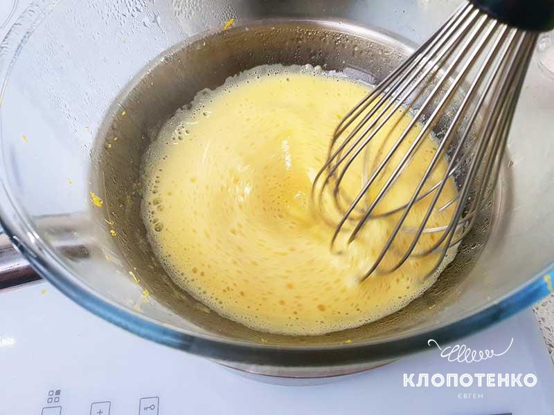 Филе хека с соусом Сабайон