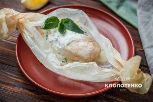Куриное филе в духовке с соусом из йогурта
