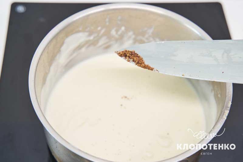 спаржа с соусом бешамель