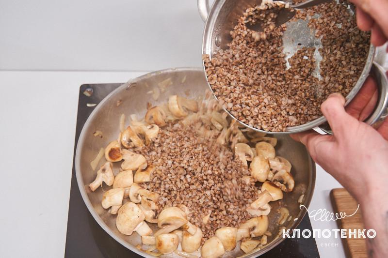 гречка с шампиньонами и миндалем