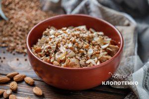 гречка с шампиньонами и миндалем
