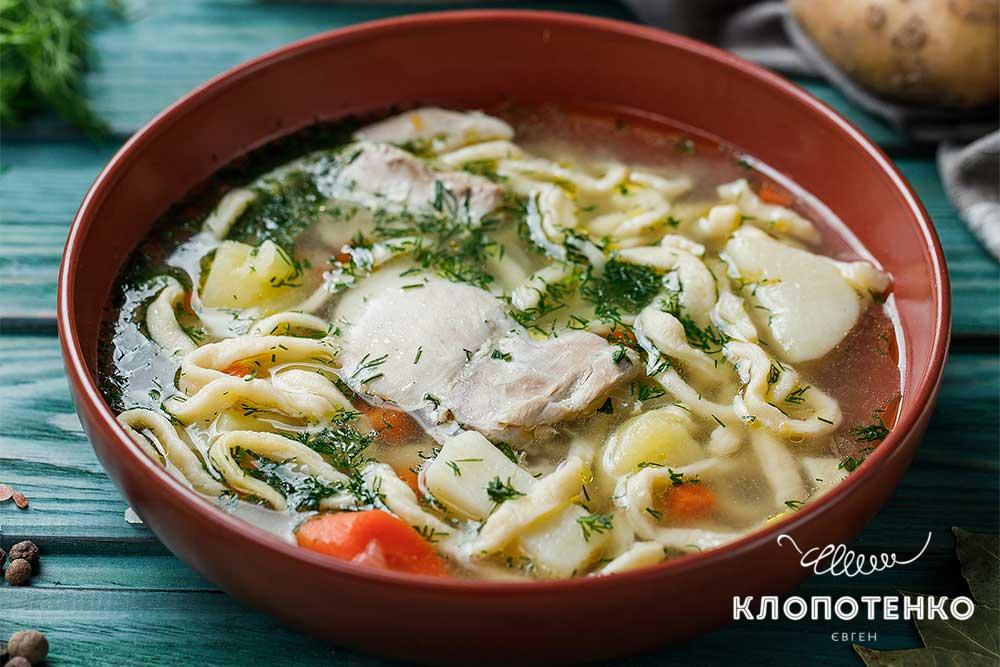 Куриный суп с домашней лапшой