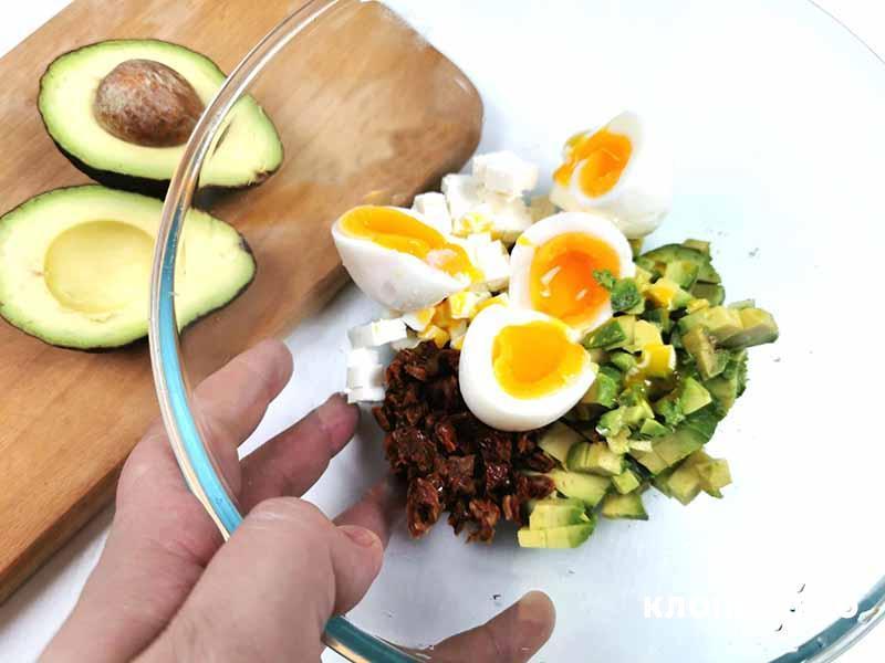 Авокадо тост. Нарезаем ингредиенты