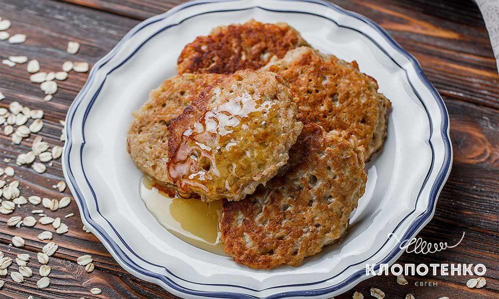 Banana Oat Pancakes