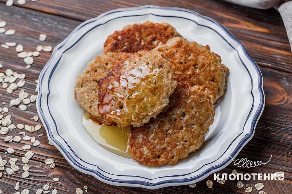 Banana Oat Pancakes