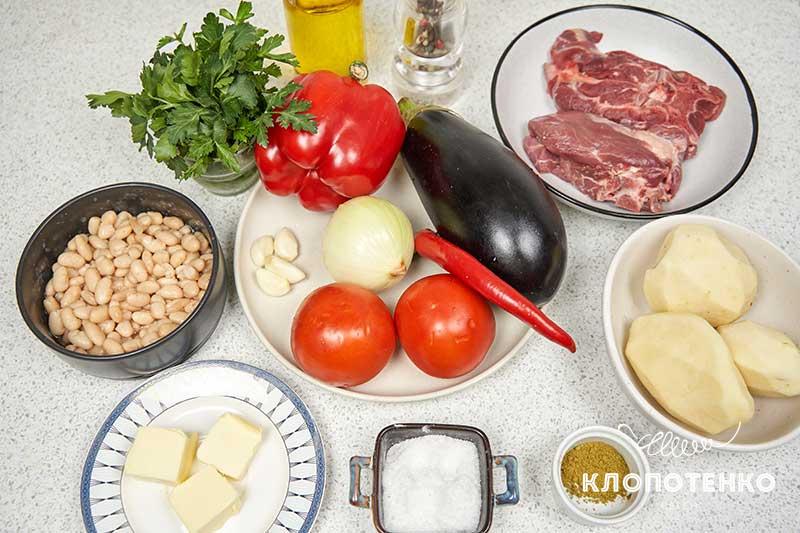 Подготовьте все ингредиенты для приготовления чанахи