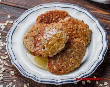 Вівсяні оладки з бананом