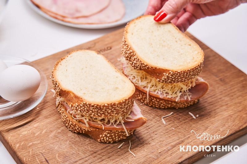 Croque Madame sandwich