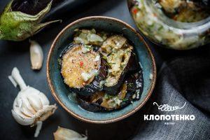 Preserved eggplants with honey and chili pepper
