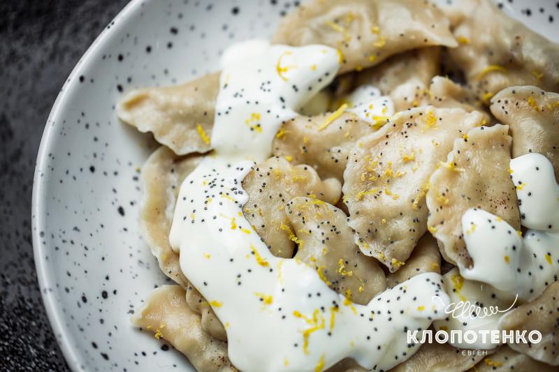 Вареники с домашним творогом и маком