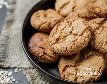 Вівсяне печиво з горіхами
