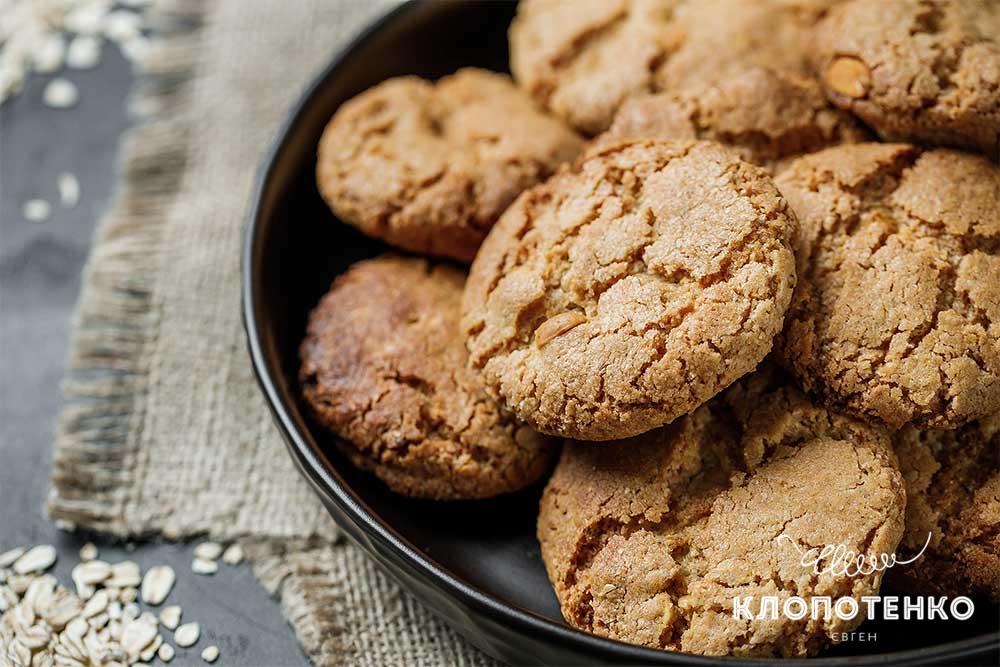 Вівсяне печиво з горіхами