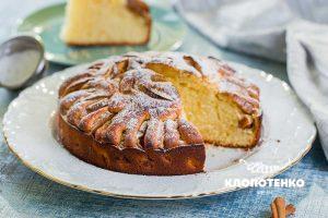 шарлотка з яблуками