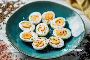 Яйца с ароматной солью