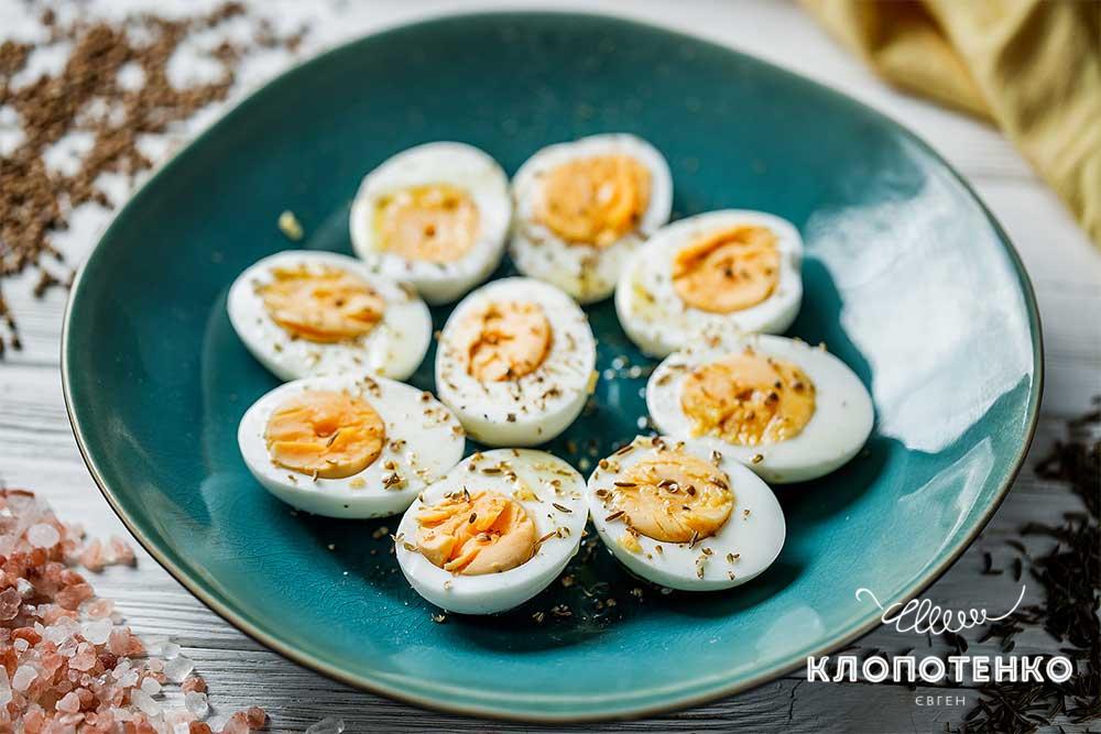 Яйця з ароматною сіллю