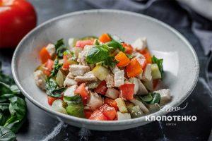 Салат з курячим філе та медом