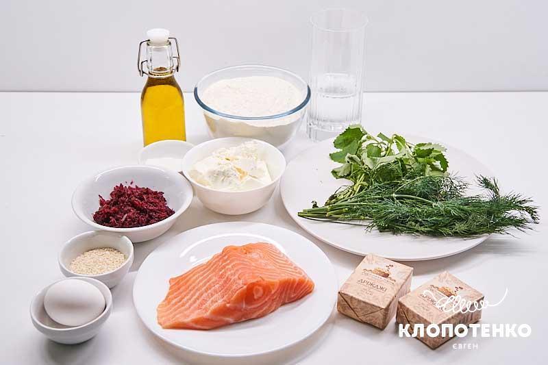 Bagels with cream cheese and salmon 1