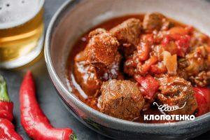 Beef stew in beer with vegetables