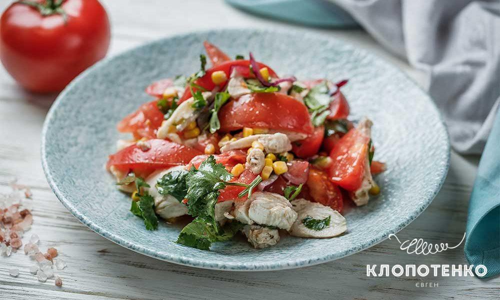 Салат с курицей и моцареллой