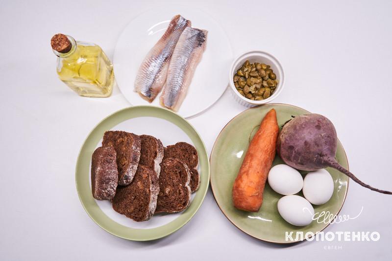 Вместо селедки под шубой. Закуска с селедкой, каперсами и майонезом