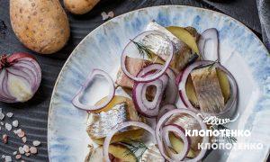 appetizer-of-herring-and-potato/