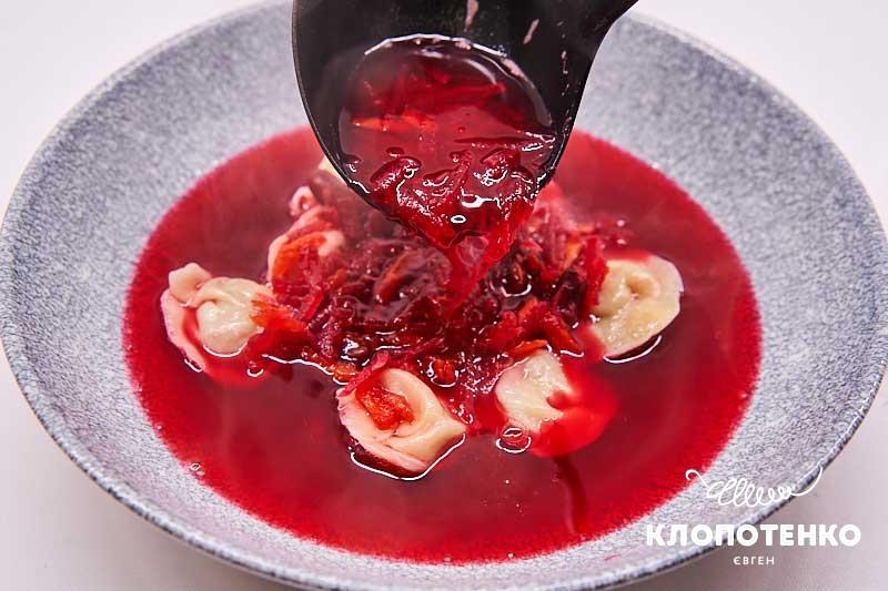 Залейте ушки борщом