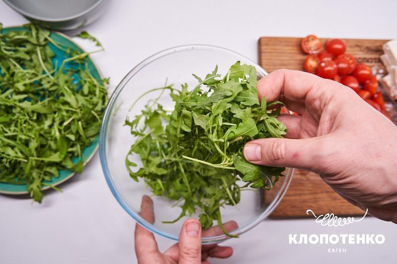 Lentils, arugula and feta cheese salad