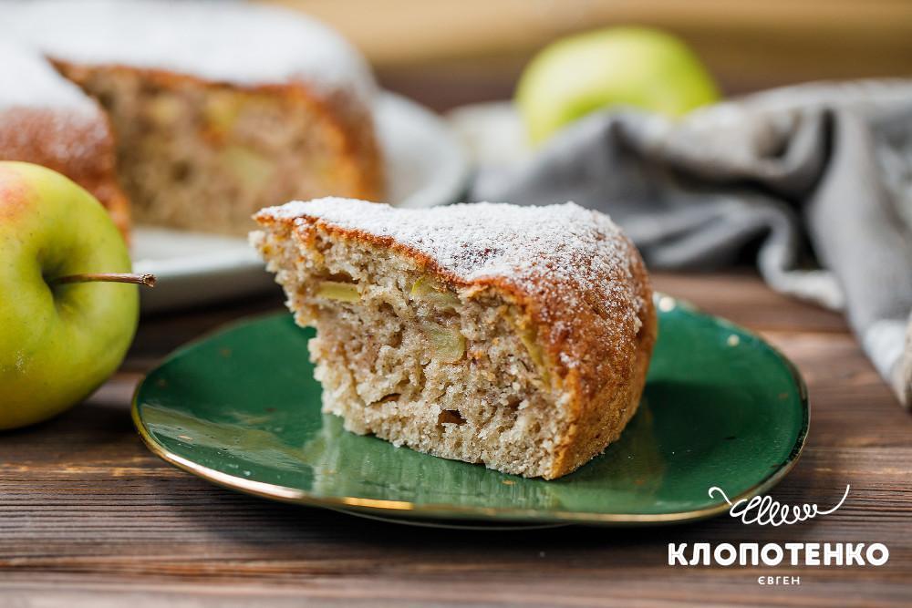 яблочный пирог в мультиварке