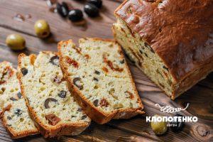 кекс з маслинами та оливками