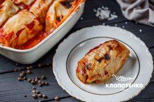 Stuffed cabbage rolls with potato filling
