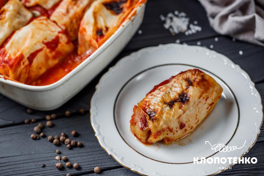 Stuffed cabbage rolls with potato filling