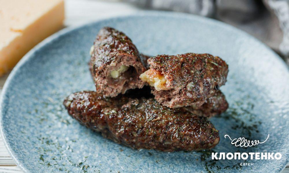кебаб с сыром и ароматными пряностями