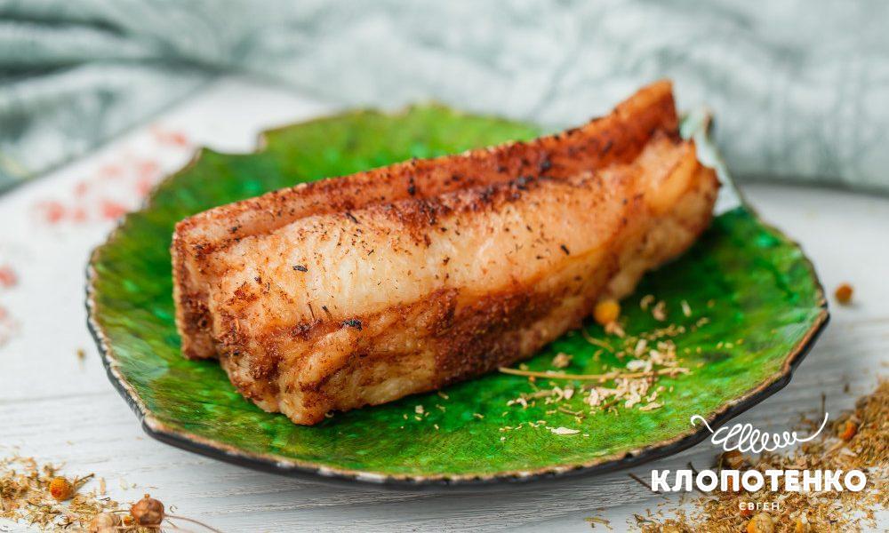 Roasted pork fat in chamomile