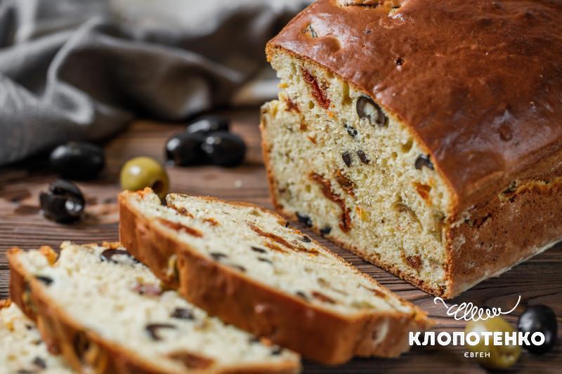Кекс с оливками на молоке