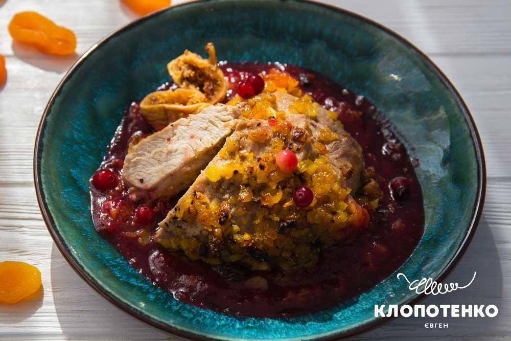 Turkey with dried fruit