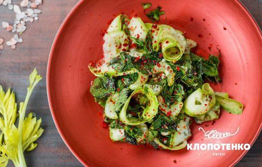 Свежие овощи к столу: подборка вкусных салатов с растительным маслом
