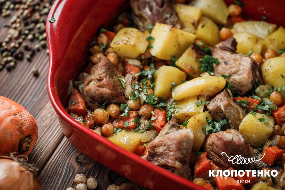 Изысканные и аппетитные рецепты жаркого из свинины - давайте создадим чарующие вкусы с классическими и традиционными ингредиентами! Жаркое из свинины: классический и традиционный рецепты