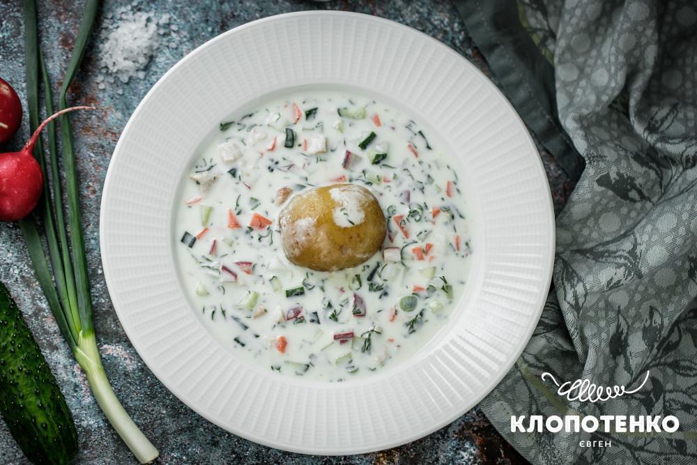 холодний суп на йогурті