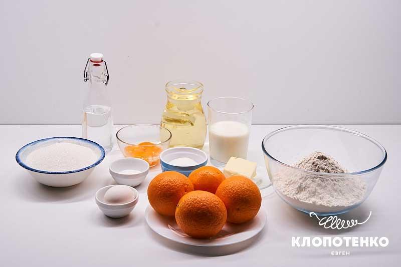 Підготуйте всі інгредієнти для приготування золотавих пампух