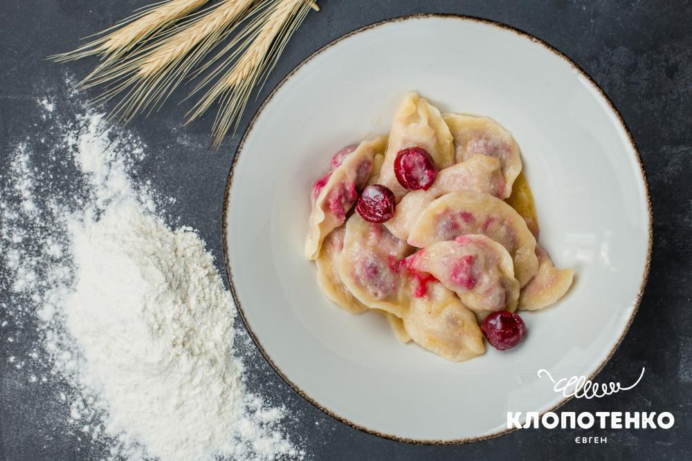 вареники с вишней