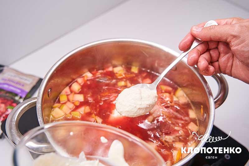 Додайте сметану з хроном