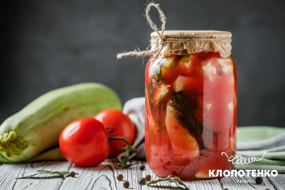 консервовані кабачки в томаті