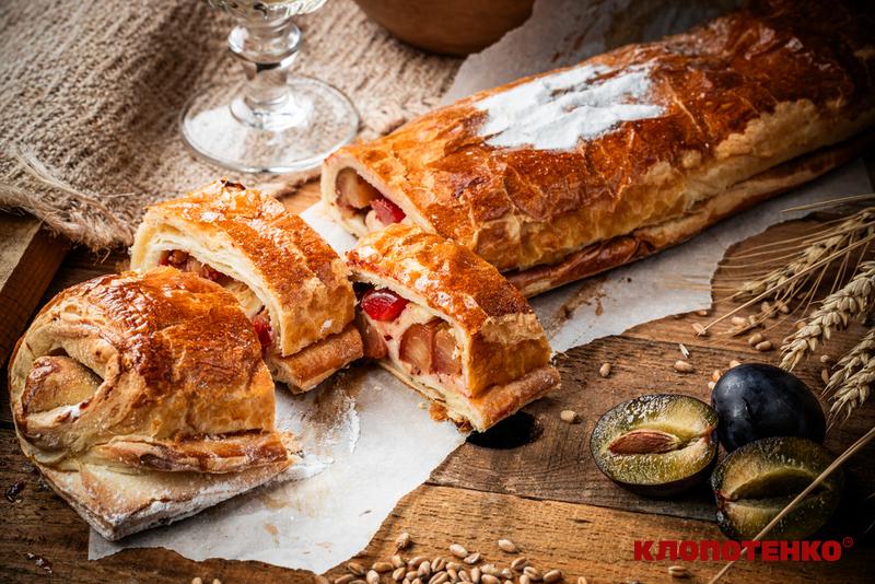 пиріг зі сливами