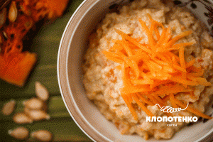 Pumpkin porridge with millet