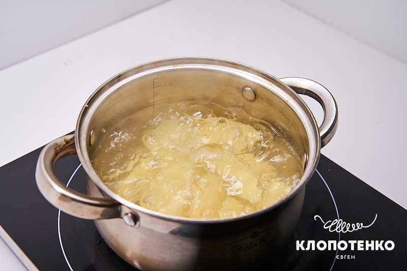 Зваріть картоплю